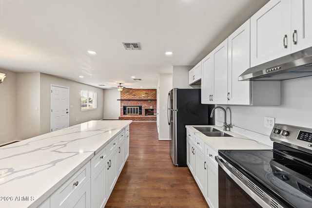 2350 N 51ST Drive, Phoenix, AZ 85035