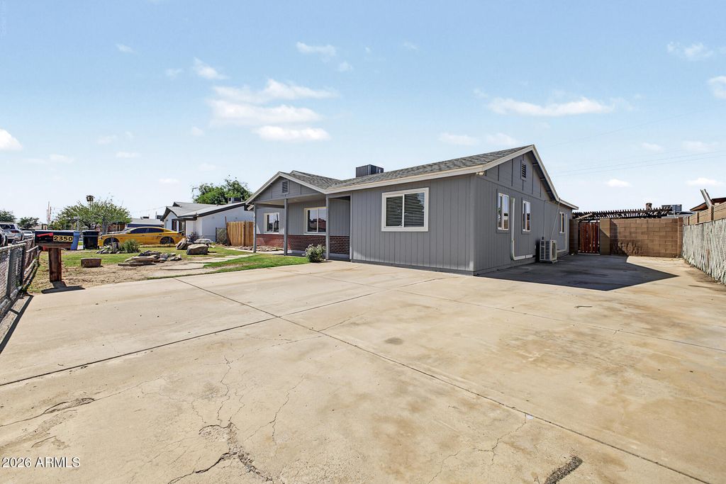 2350 N 51ST Drive, Phoenix, AZ 85035 — photo 4