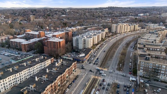 1572 Commonwealth Ave U:8, Boston, MA 02135