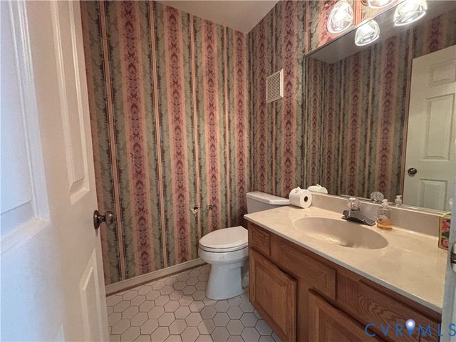 10739 High Mountain Ct, Glen Allen, VA 23060