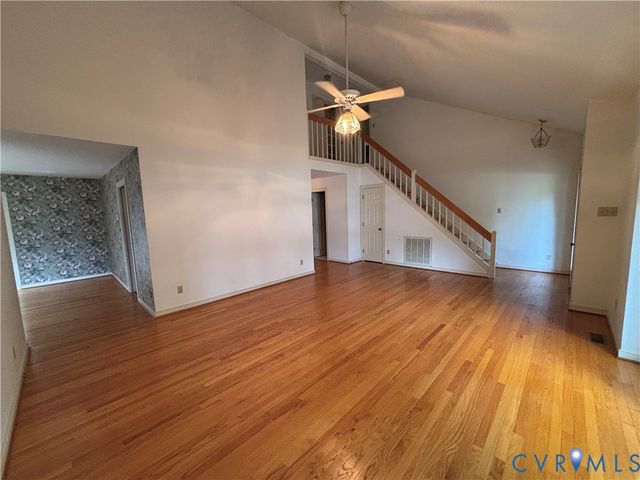 10739 High Mountain Ct, Glen Allen, VA 23060