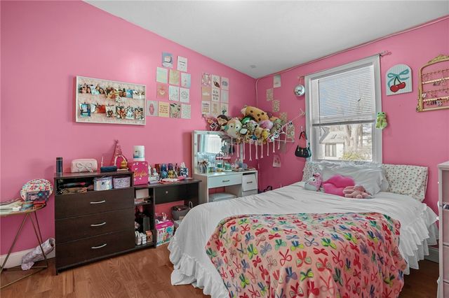 20 Darrow Drive, Warwick, RI 02886