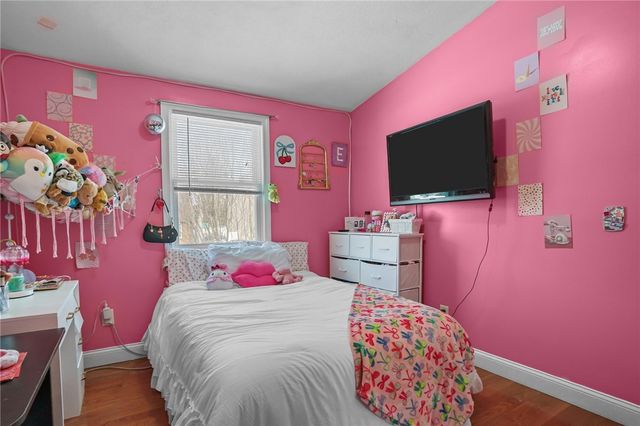 20 Darrow Drive, Warwick, RI 02886