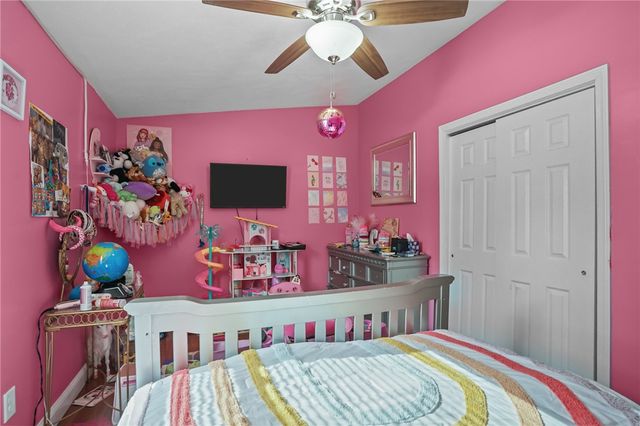 20 Darrow Drive, Warwick, RI 02886