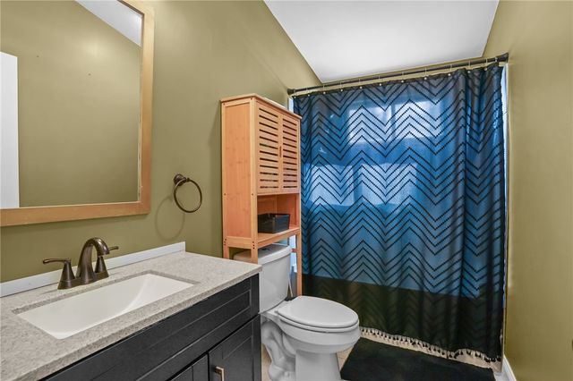 20 Darrow Drive, Warwick, RI 02886