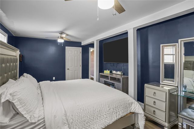 20 Darrow Drive, Warwick, RI 02886