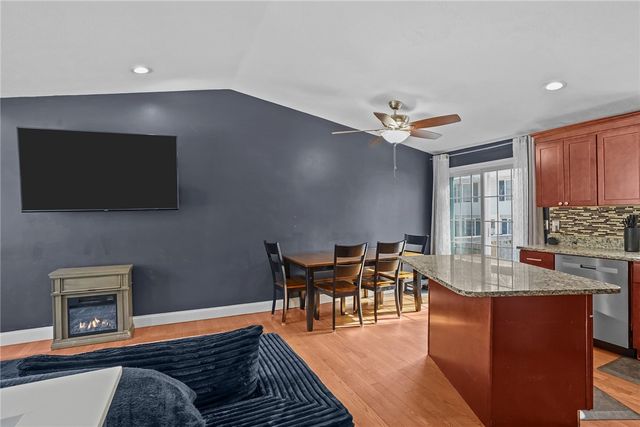 20 Darrow Drive, Warwick, RI 02886