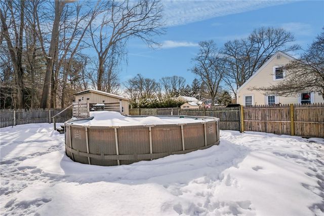 20 Darrow Drive, Warwick, RI 02886