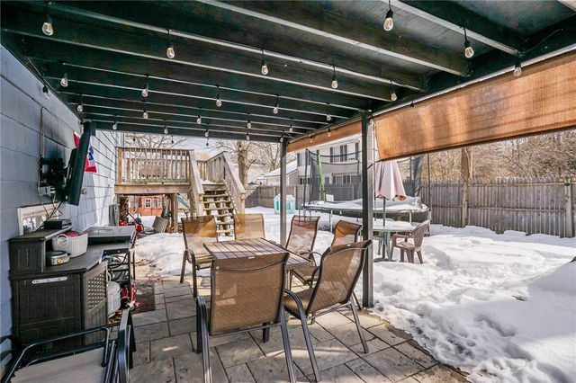 20 Darrow Drive, Warwick, RI 02886