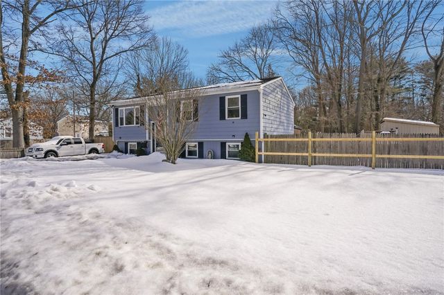 20 Darrow Drive, Warwick, RI 02886