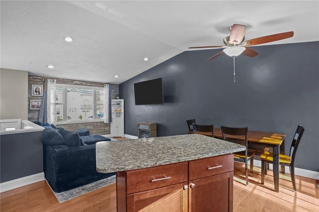 20 Darrow Drive, Warwick, RI 02886