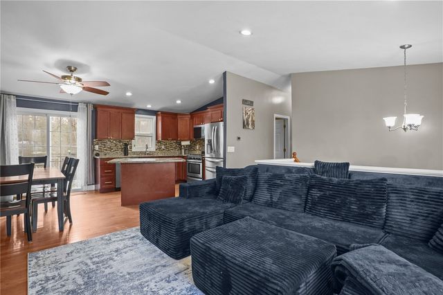 20 Darrow Drive, Warwick, RI 02886