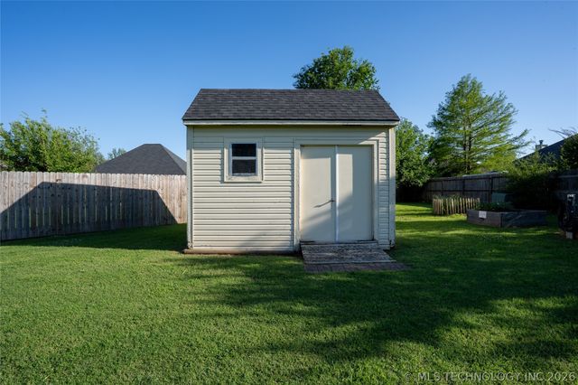 10688 E 142nd Court North N, Collinsville, OK 74021