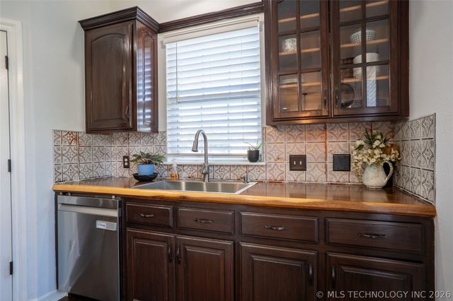 10688 E 142nd Court North N, Collinsville, OK 74021