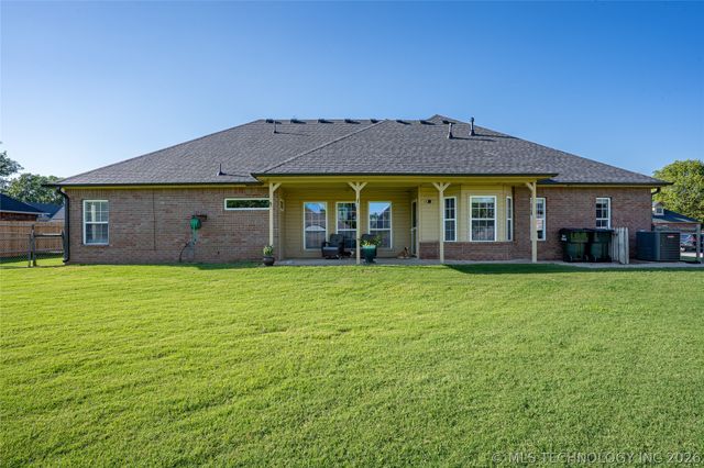 10688 E 142nd Court North N, Collinsville, OK 74021