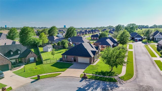 10688 E 142nd Court North N, Collinsville, OK 74021
