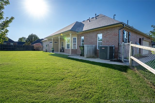 10688 E 142nd Court North N, Collinsville, OK 74021