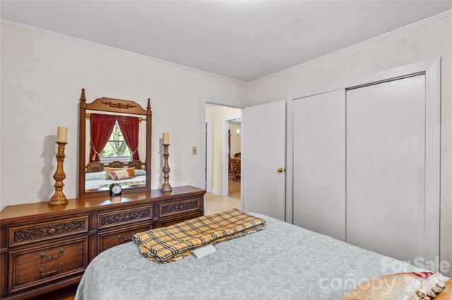 151 Bent Twig Drive, Statesville, NC 28677