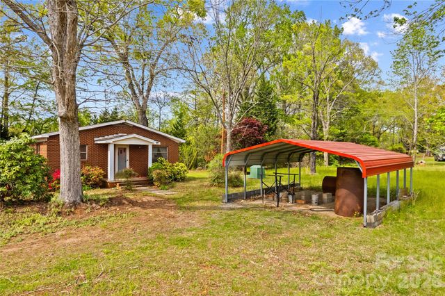 151 Bent Twig Drive, Statesville, NC 28677