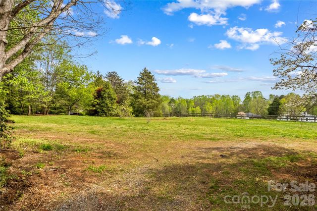151 Bent Twig Drive, Statesville, NC 28677