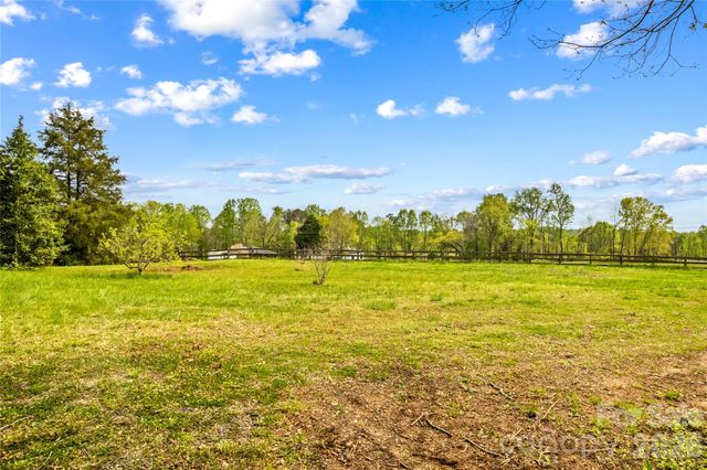 151 Bent Twig Drive, Statesville, NC 28677