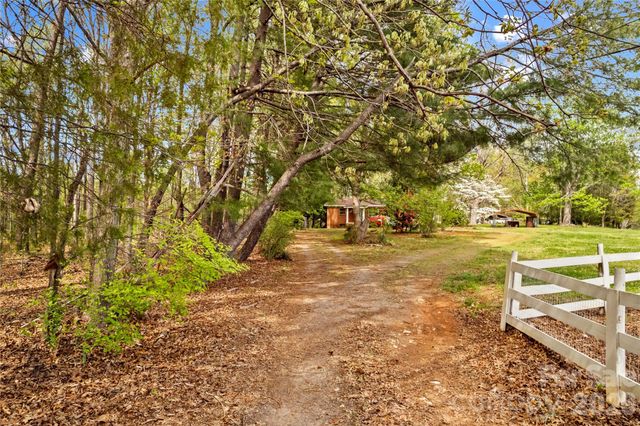 151 Bent Twig Drive, Statesville, NC 28677