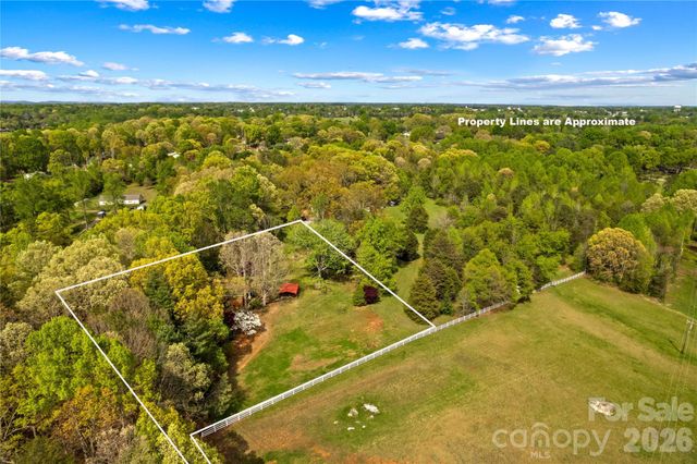 151 Bent Twig Drive, Statesville, NC 28677