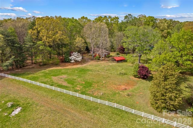 151 Bent Twig Drive, Statesville, NC 28677
