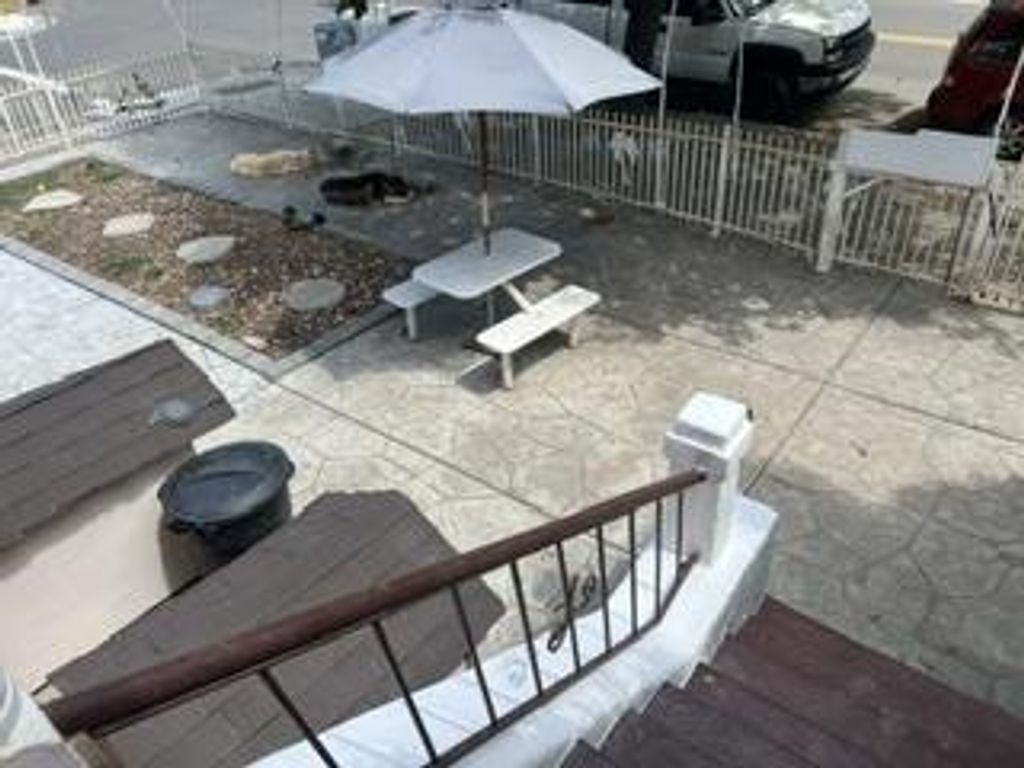 Image 5 of property listing at 639 Jackson Street, San Jose, CA 95112