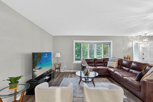 2139 E Leroy AVENUE, Saint Francis, WI 53235