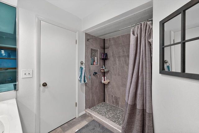 2139 E Leroy AVENUE, Saint Francis, WI 53235