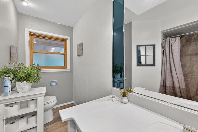 2139 E Leroy AVENUE, Saint Francis, WI 53235