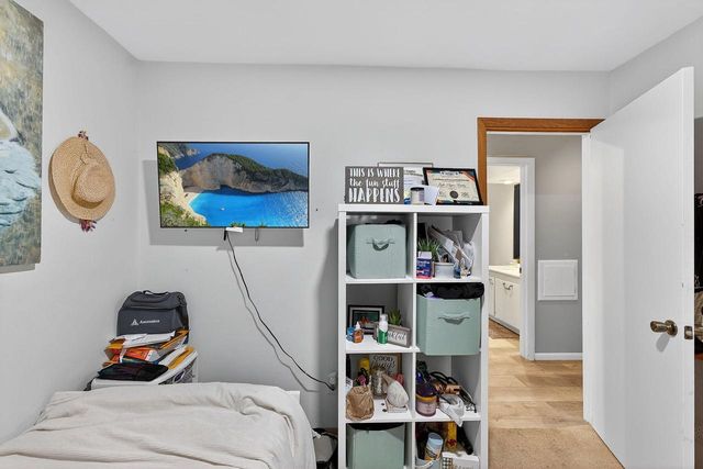 2139 E Leroy AVENUE, Saint Francis, WI 53235