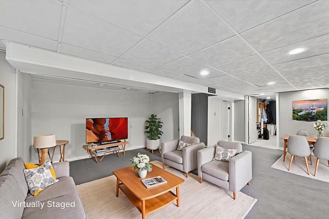 2139 E Leroy AVENUE, Saint Francis, WI 53235