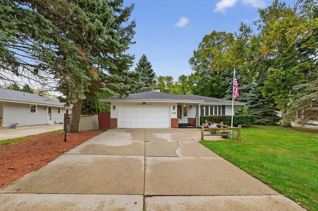 2139 E Leroy AVENUE, Saint Francis, WI 53235