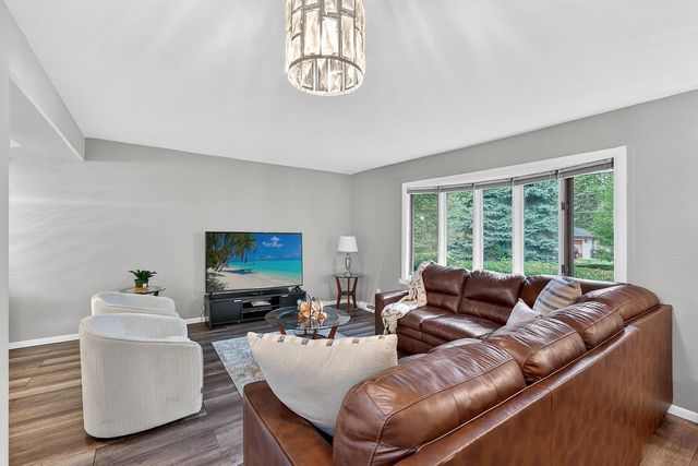 2139 E Leroy AVENUE, Saint Francis, WI 53235