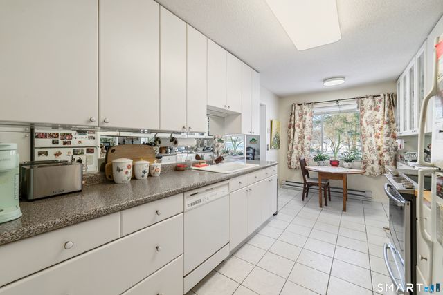 419 Heritage Village E, Southbury, CT 06488