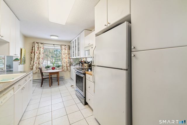 419 Heritage Village E, Southbury, CT 06488