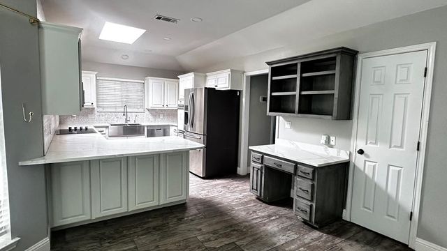 4618 Bishops Castle Dr, Midland, TX 79705