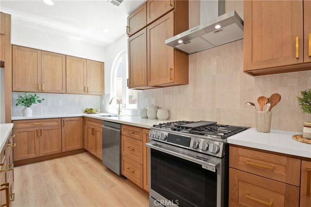 276 Cambria, Carson, CA 90745