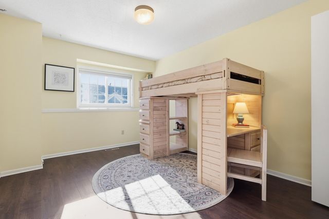 18071 Settlers Way, Eden Prairie, MN 55347