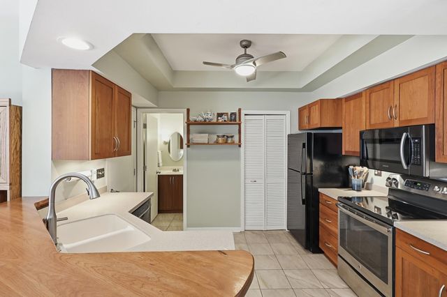 18071 Settlers Way, Eden Prairie, MN 55347