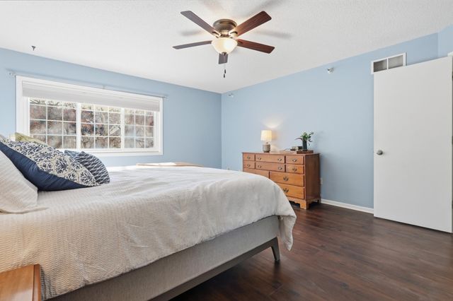 18071 Settlers Way, Eden Prairie, MN 55347