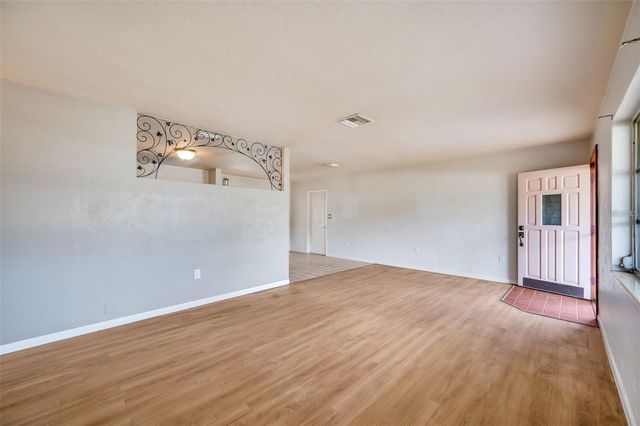10833 111TH PLACE N, Seminole, FL 33778