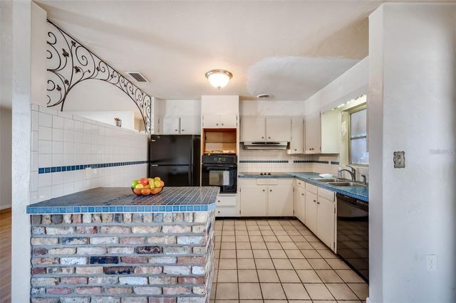 10833 111TH PLACE N, Seminole, FL 33778