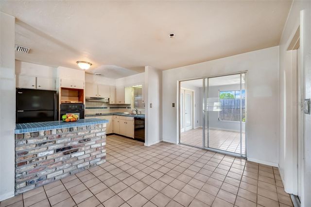 10833 111TH PLACE N, Seminole, FL 33778