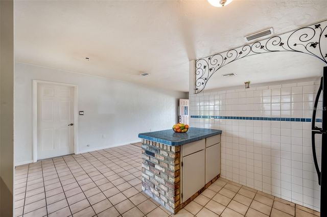 10833 111TH PLACE N, Seminole, FL 33778