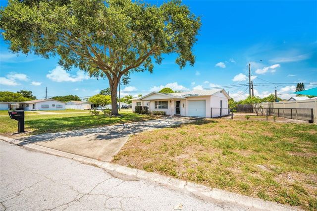 10833 111TH PLACE N, Seminole, FL 33778