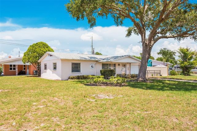 10833 111TH PLACE N, Seminole, FL 33778