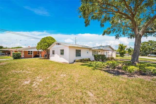 10833 111TH PLACE N, Seminole, FL 33778